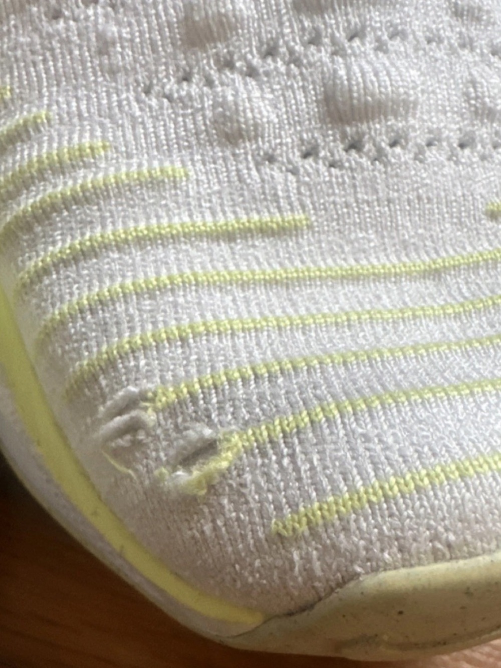 Nike ReactX Infinity Run 4 Men’s 8 Sneaker White Light Lemon Twist - Picture 5 of 12